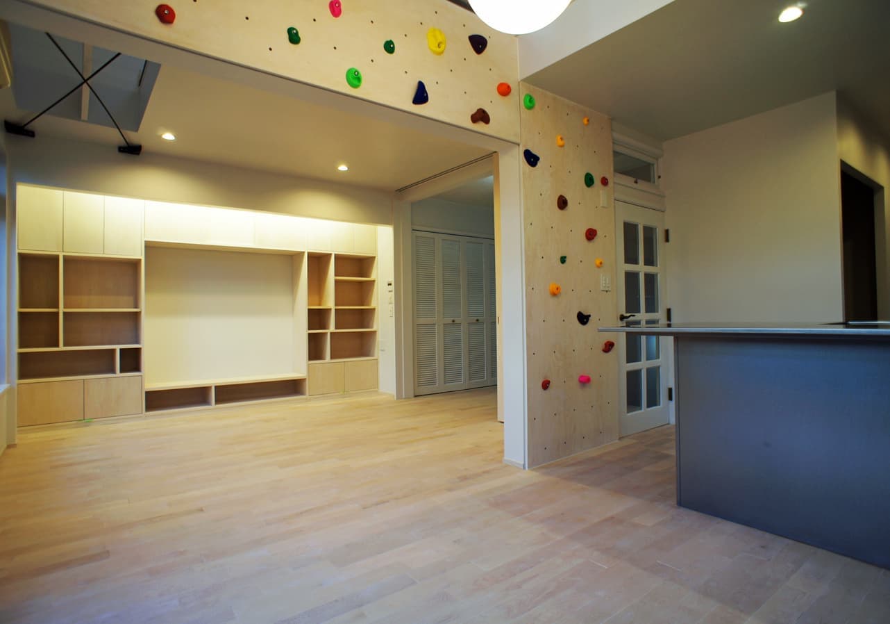 室内でボルタリングできるいえ