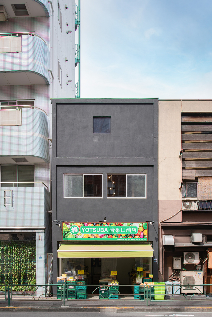 東側ファサード