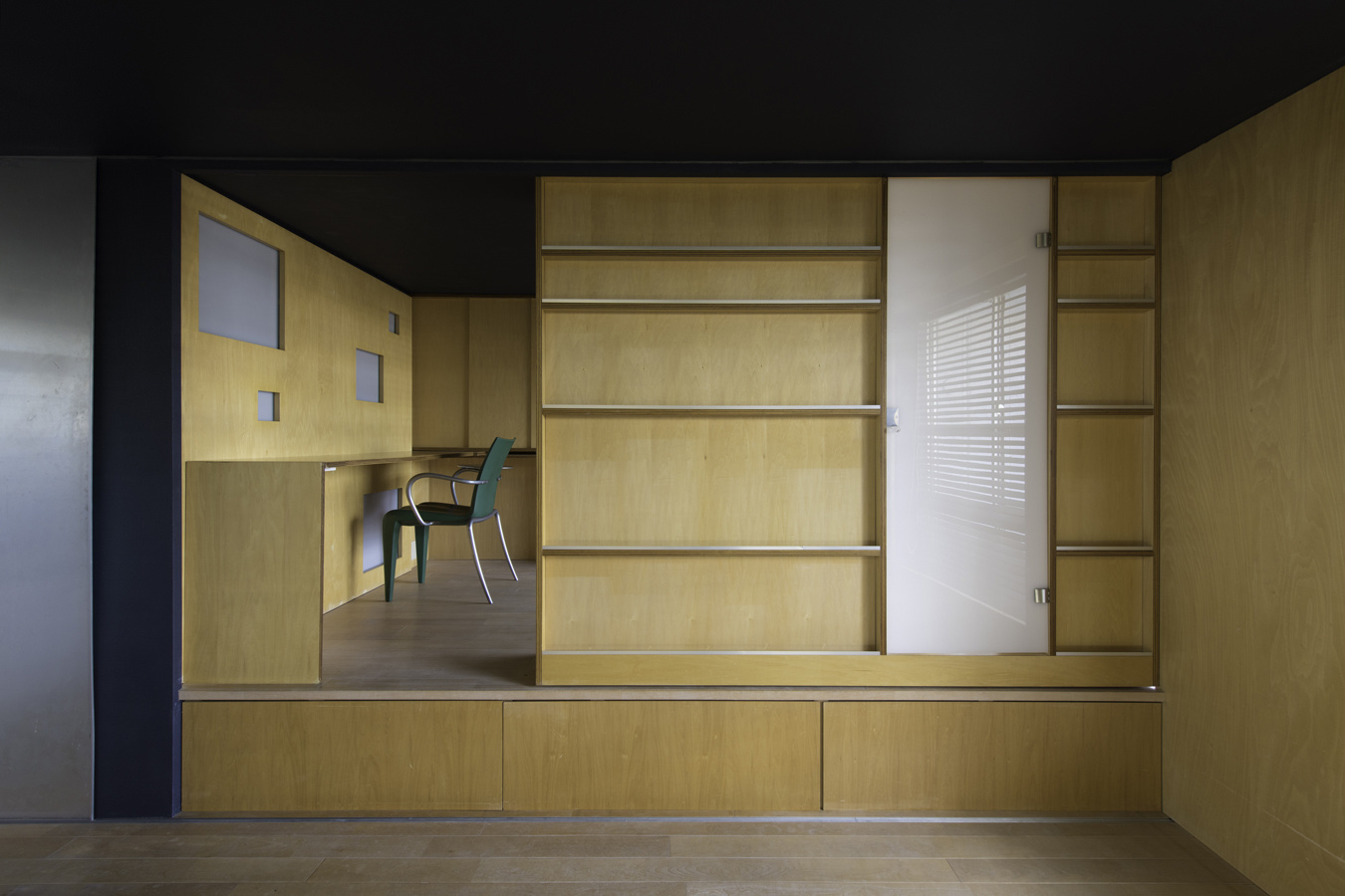 可動本棚ひきだし