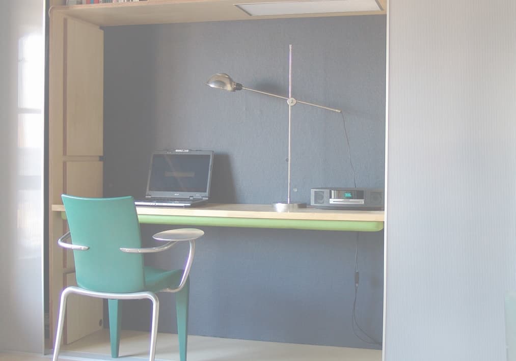 可変家具デスク状態