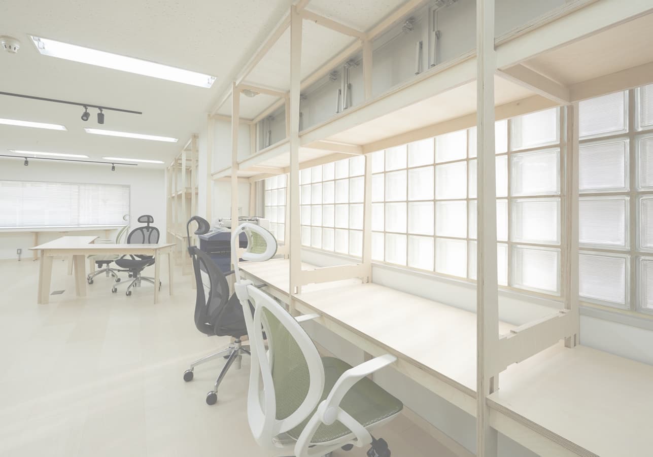 残材利用デスクシェルフ