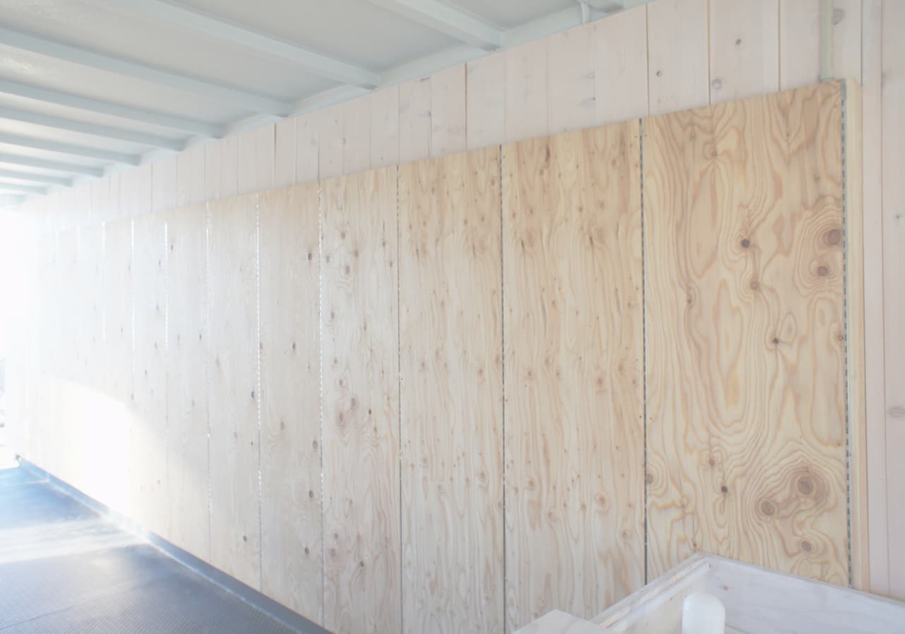 壁面ディスプレイ