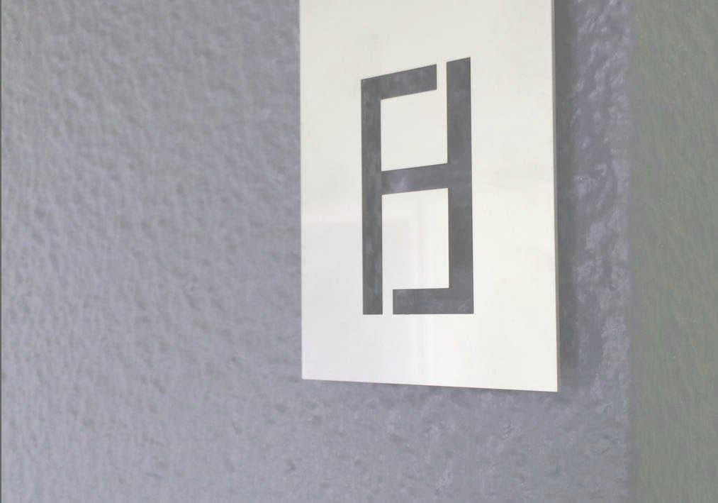 フロアーサイン