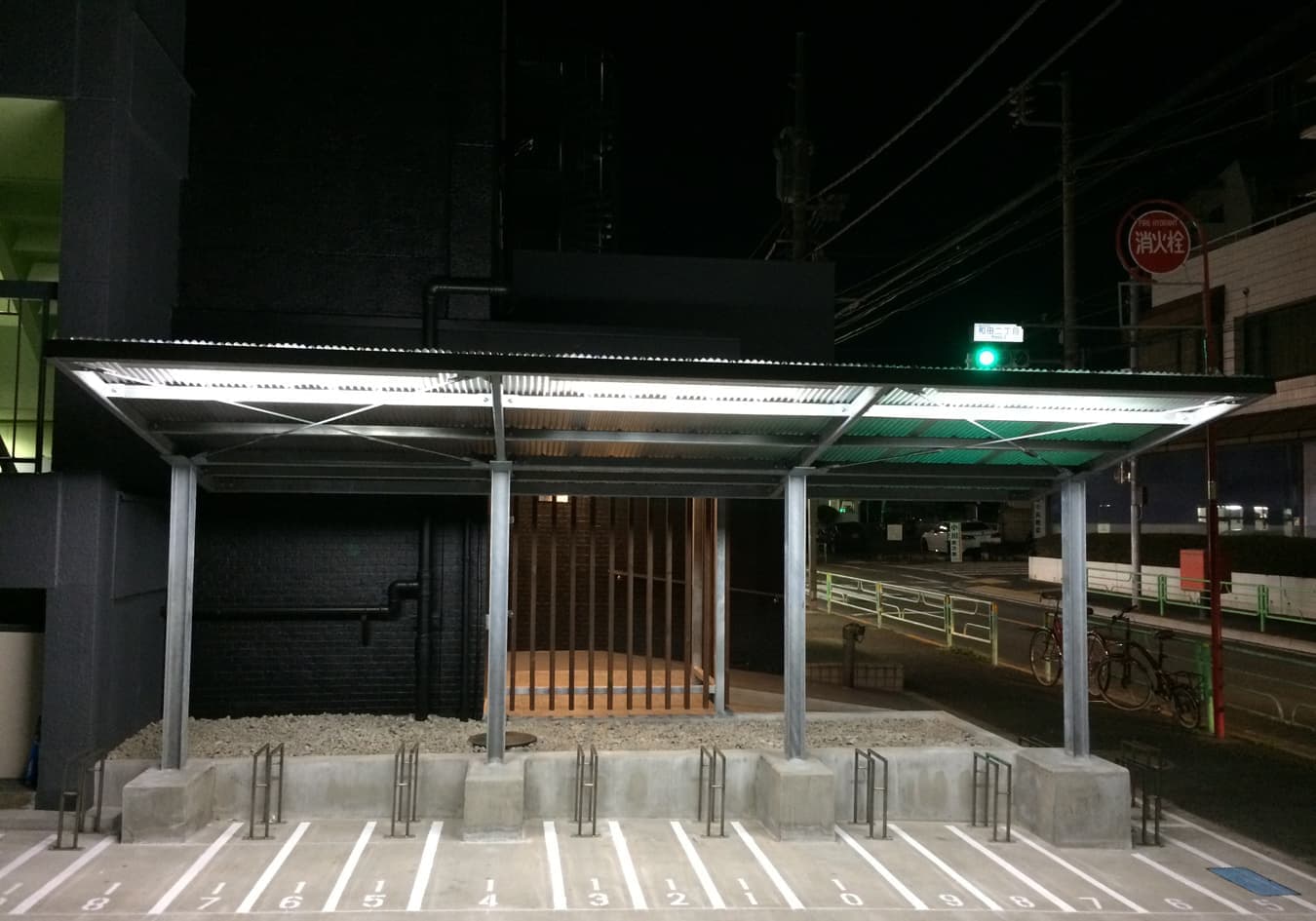駐輪場正面
