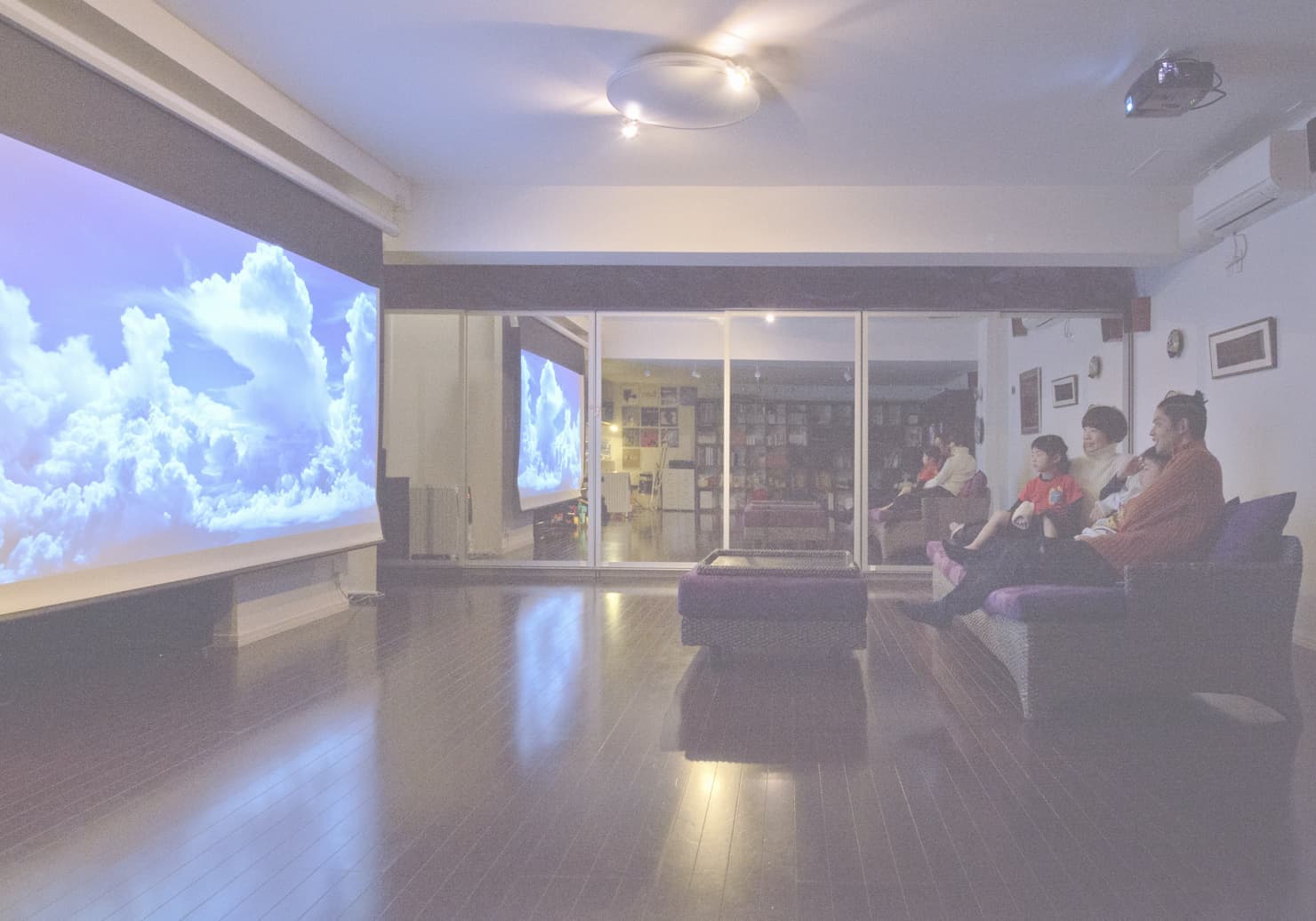 2つの庭と3つのリビング