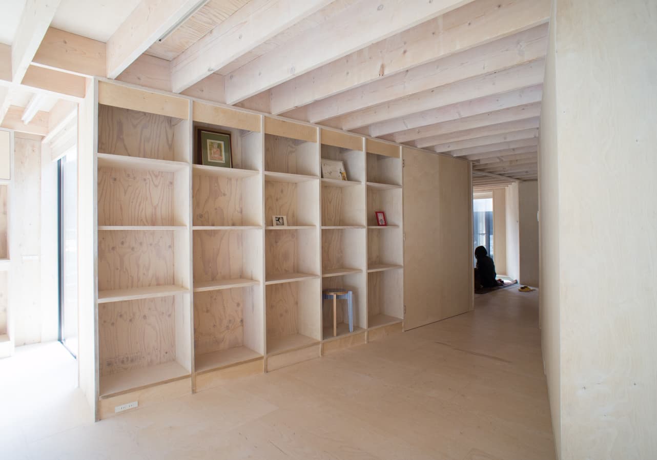 タテカグ-棚兼間仕切り兼構造壁