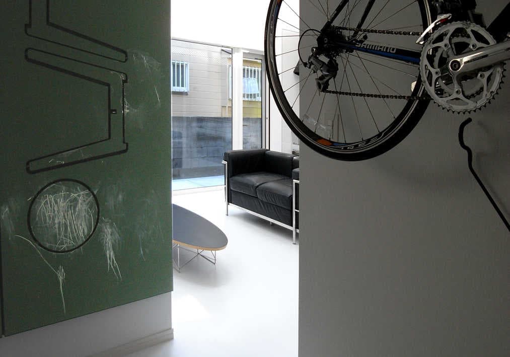 玄関自転車スペース