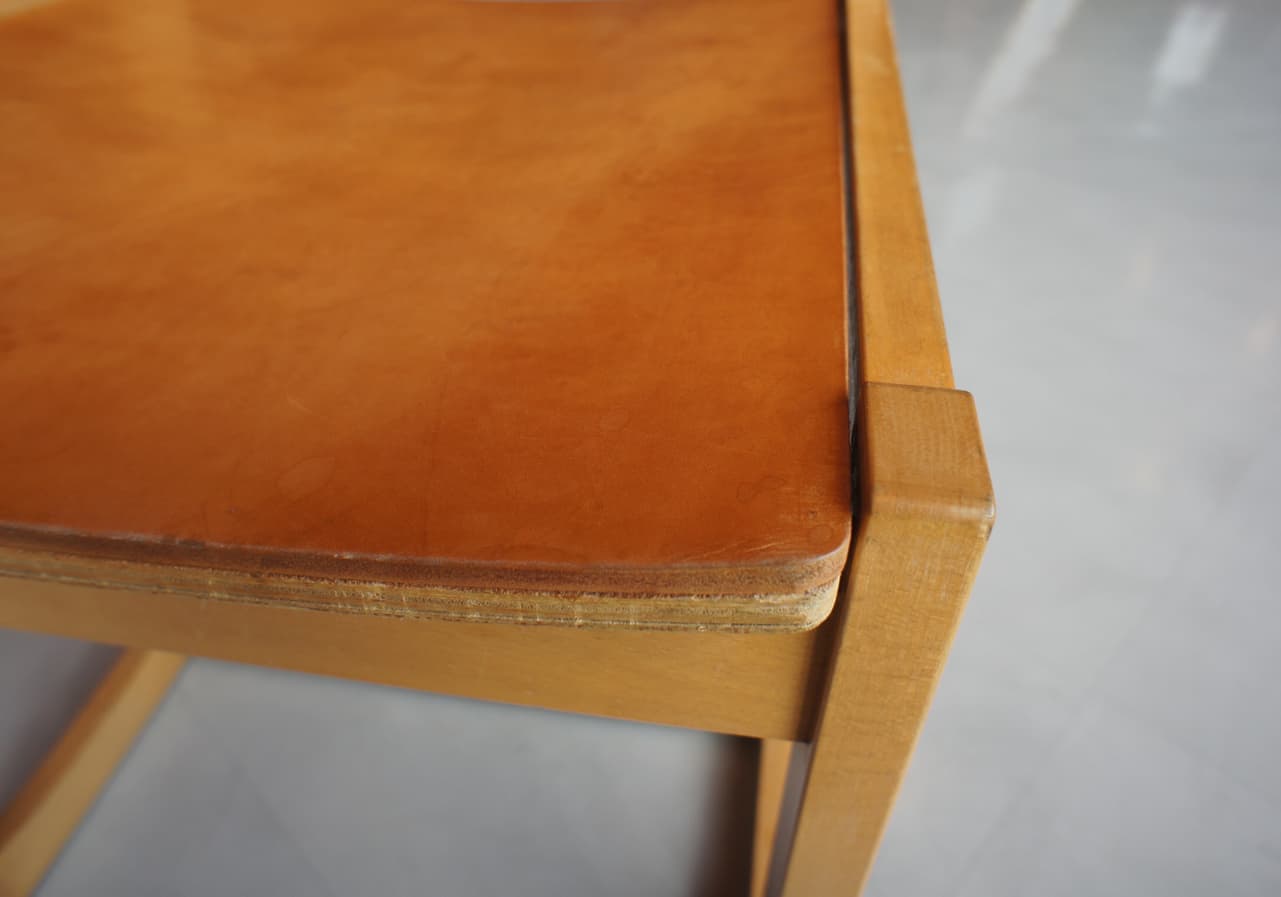 図書館椅子皮革再生