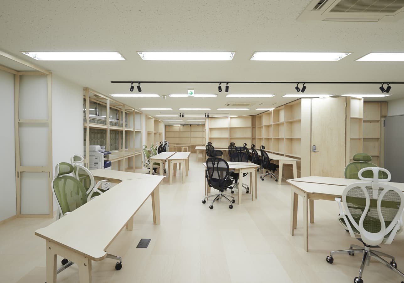 家具でオフィスの内装デザイン