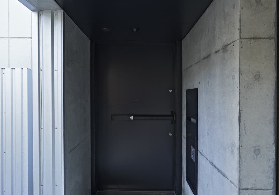 プッシュオープンドア