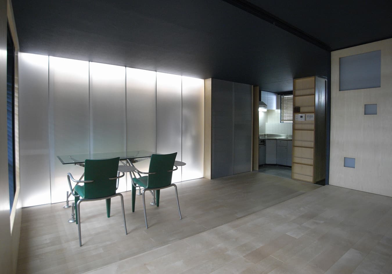 作品事例-可動本棚の家